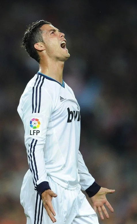 葡萄牙球星-C罗安卓壁纸图片下载