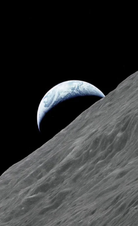 近距离拍摄半月手机背景图片