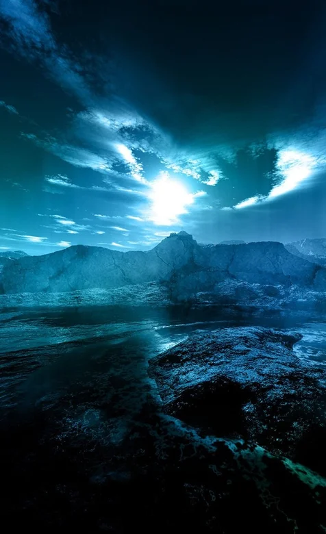 透过云彩的阳光