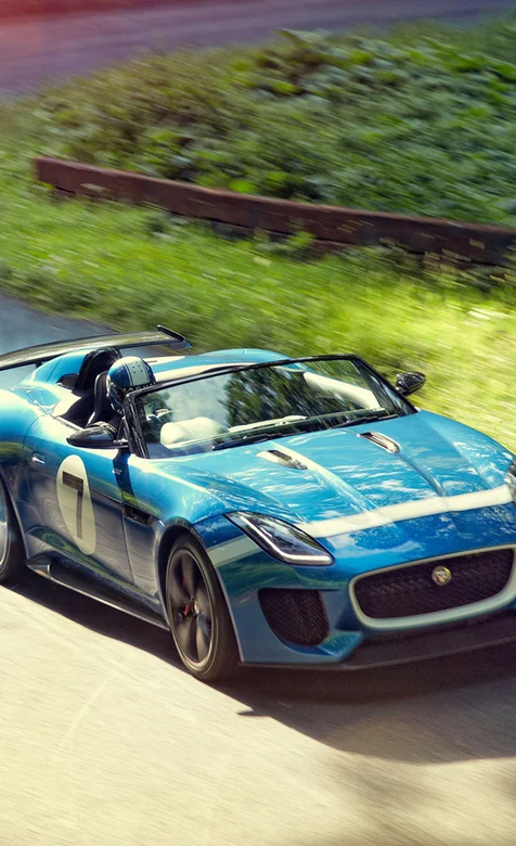 飞驰的跑车抓拍手机壁纸