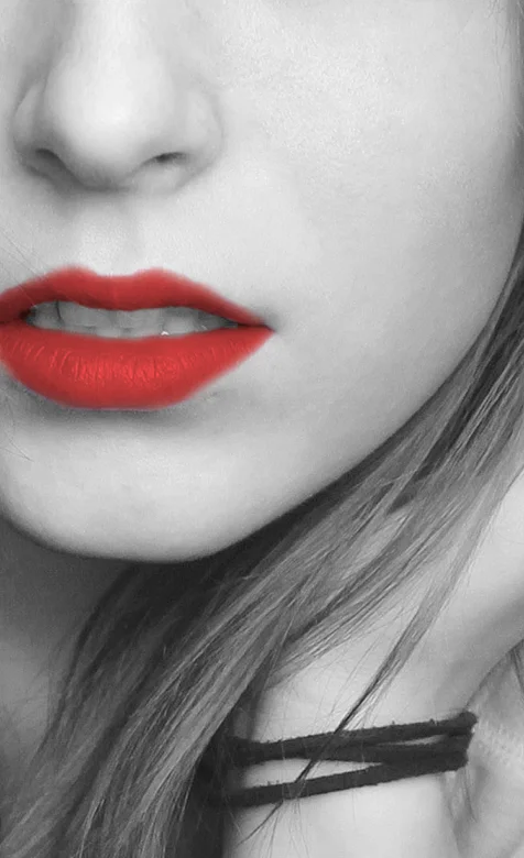 烈焰红唇高清手机壁纸