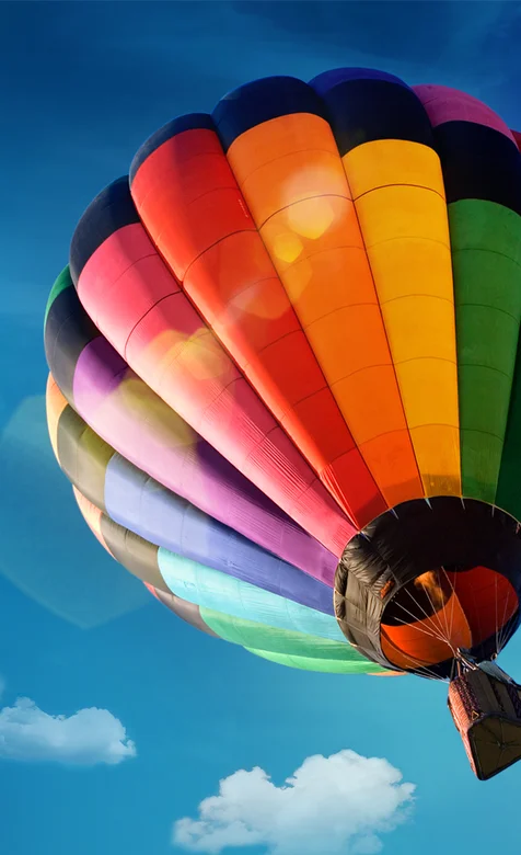 坐着气球去旅行