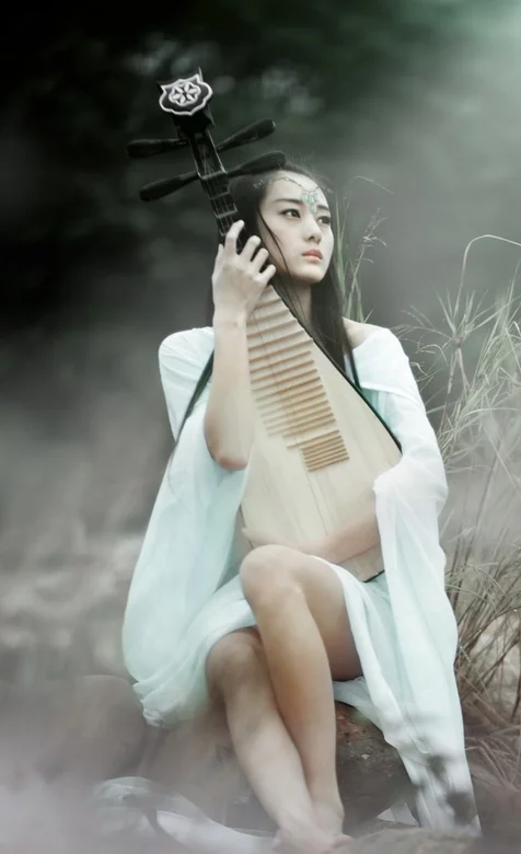 古典美女-犹抱琵琶半遮面-高清手机壁纸下载