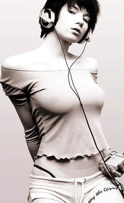 性感欧美美女黑白手机壁纸图片