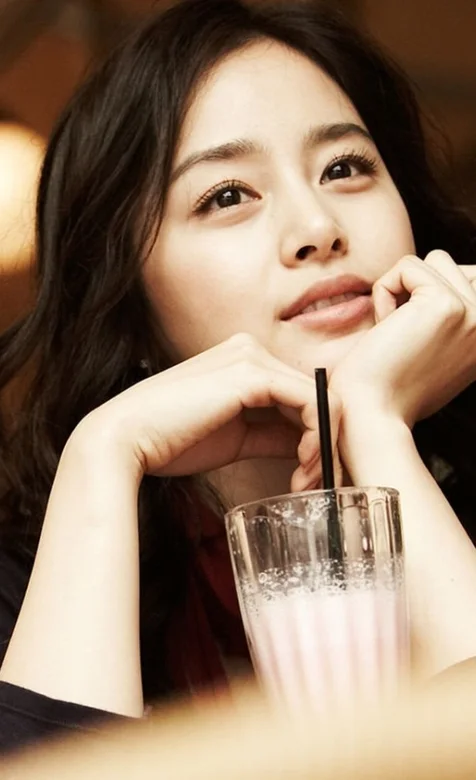 果汁美女手机桌面壁纸下载