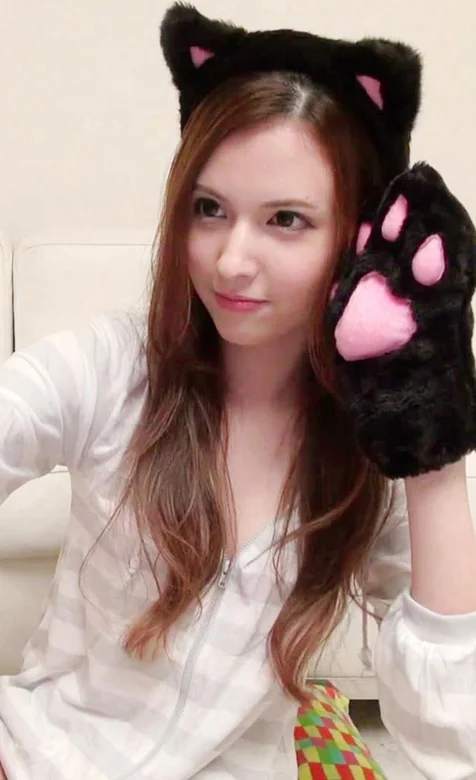 泷泽萝拉高清自拍手机桌面图片