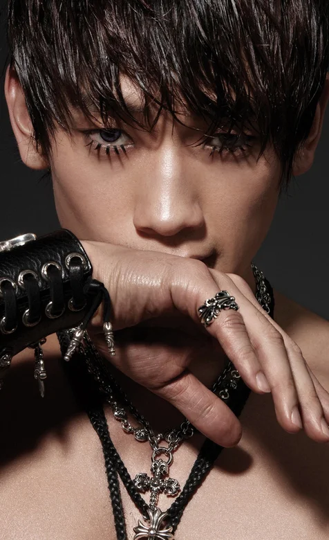 韩国帅哥明星RAIN高清手机壁纸免费下载