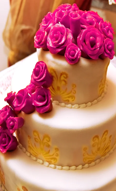 可爱的婚礼蛋糕，好有爱的手机壁纸