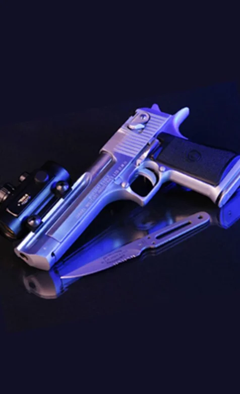 黑色镜面上的手枪手机壁纸