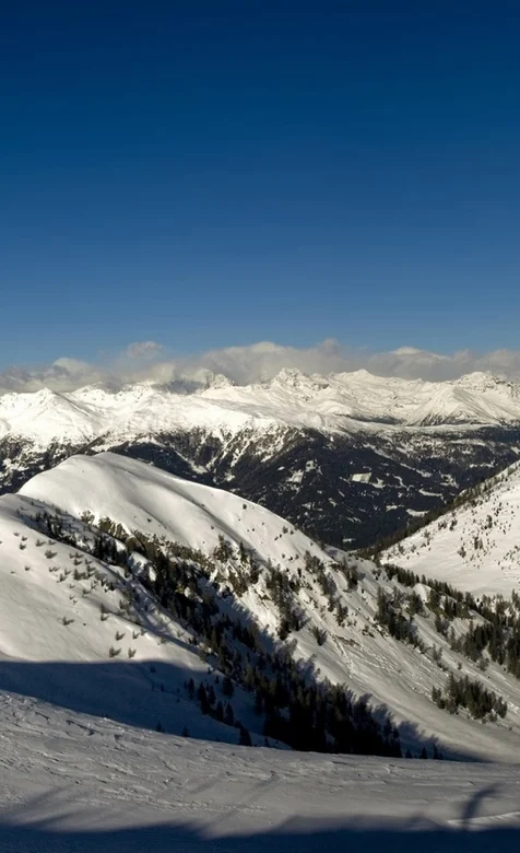 雪山群高清苹果手机壁纸