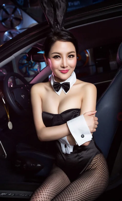 兔女郎美女车模性感手机壁纸