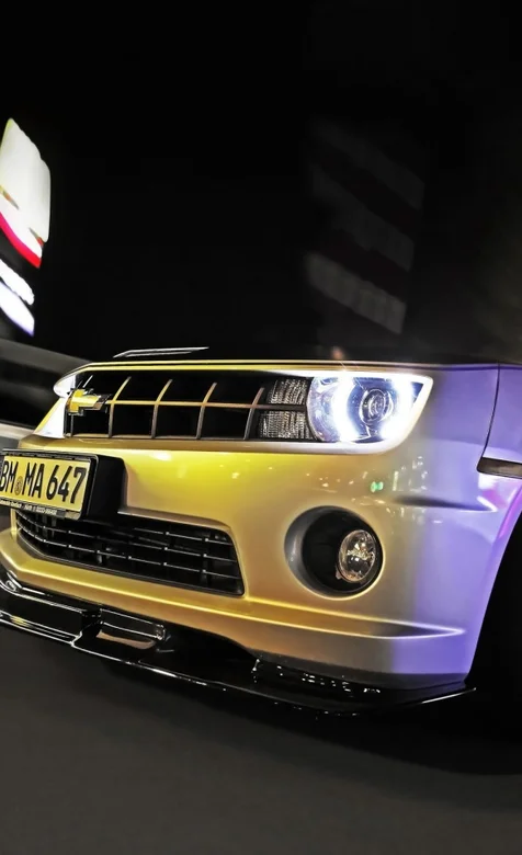 雪佛兰汽车车头特写手机壁纸下载