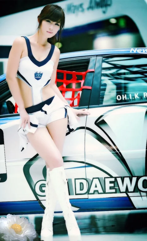 性感长腿车模高清手机壁纸