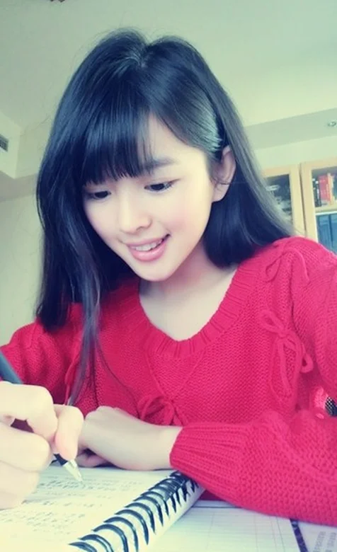 清纯美女奶茶妹手机桌面下载