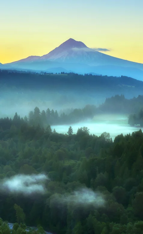 唯美的山脉手机图片