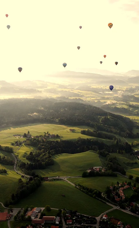 漫天的热气球爱情风景手机壁纸