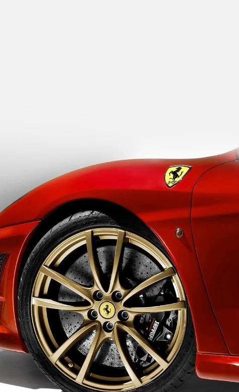 红色法拉利帅气车头特写手机桌面