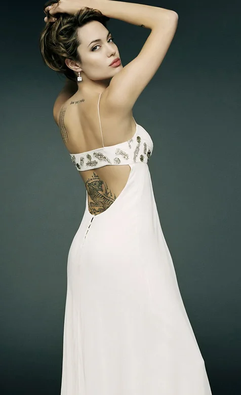 安吉丽娜·朱莉-白裙写真手机壁纸下载