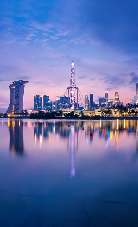 湖边的繁华都市高清手机图片下载