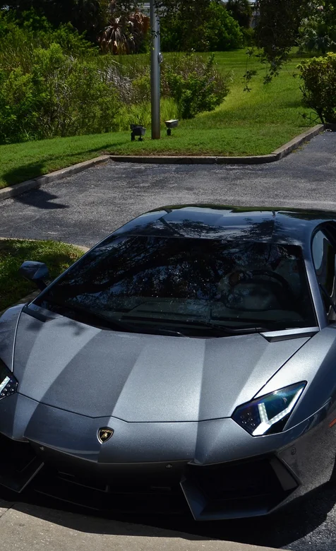 经典跑车兰博基尼个性手机桌面