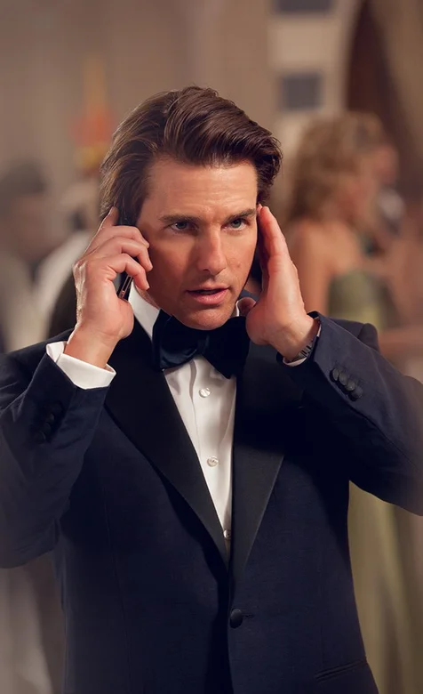 明星帅哥汤姆克鲁斯碟中谍4黑色西装剧照手机壁纸