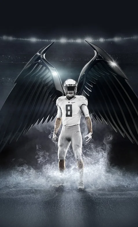 长了翅膀的帅气橄榄球队员