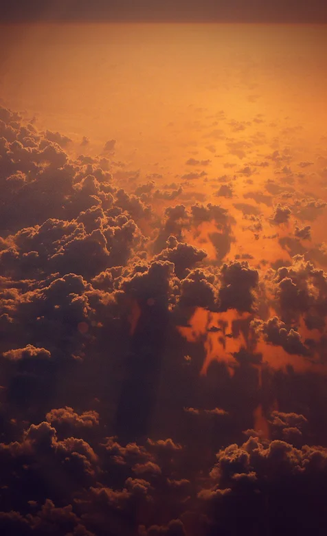 黄色的夕阳云彩