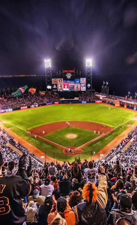夜间棒球比赛场地高清壁纸