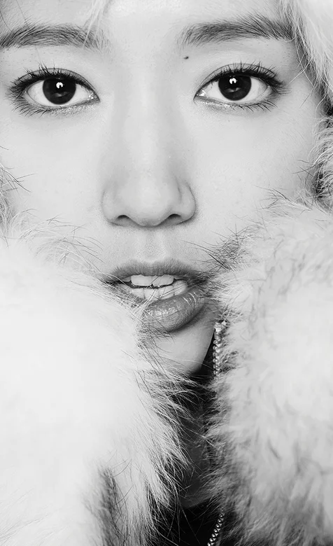 高清冬季美女头像手机桌面免费下载