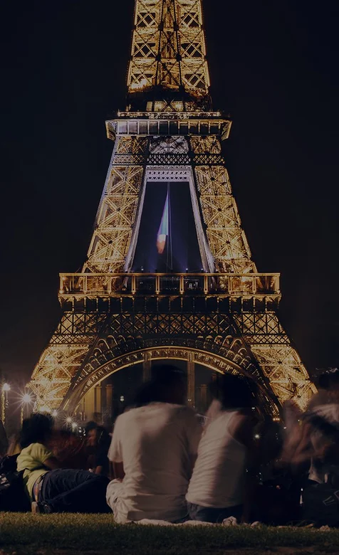 著名法国标志建筑埃菲尔铁塔高清手机壁纸