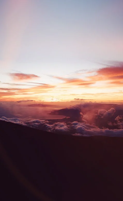 美丽的夕阳云彩手机桌面