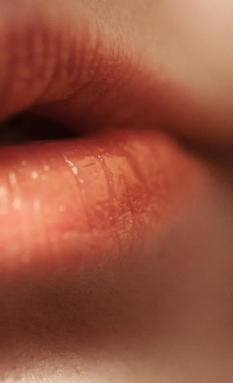 高清美女红唇手机背景