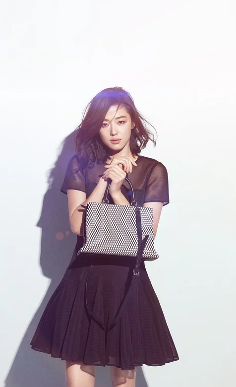 韩国美女明星全智贤时尚写真手机背景图片