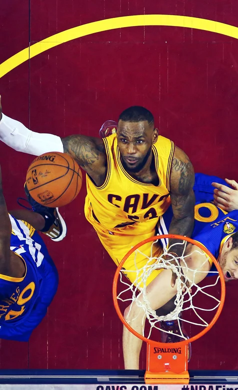 NBA球星灌篮瞬间手机背景