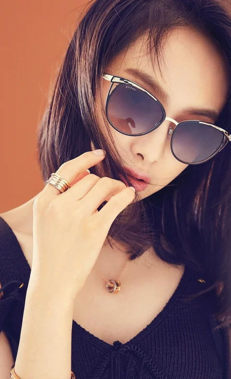 帅气的墨镜美女手机背景