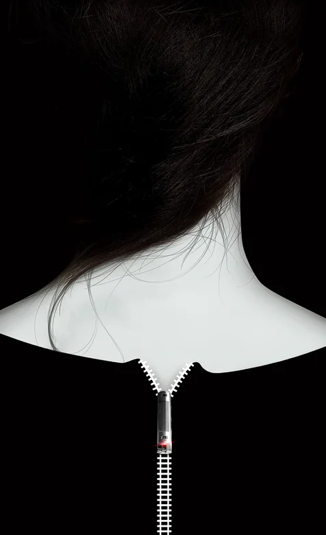 长发香肩的美女背面写真图片