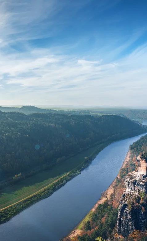 大山河川唯美手机壁纸下载