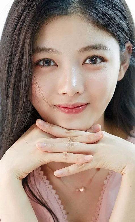 大眼美女头像高清手机背景