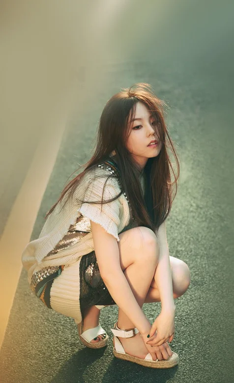 长发韩国美女清新手机壁纸下载