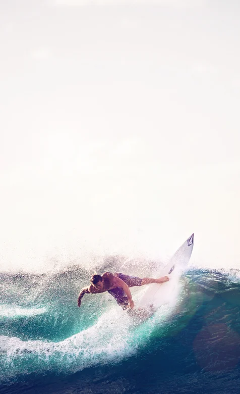 帅气冲浪的欧美型男