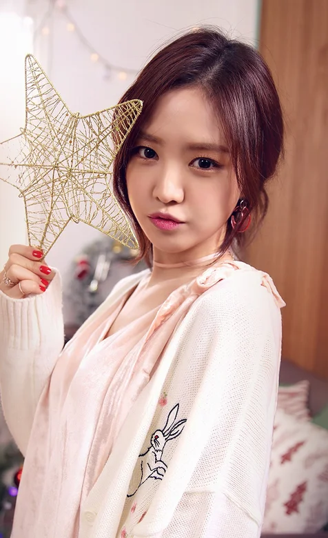 你一定会喜欢的居家美少女写真手机桌面