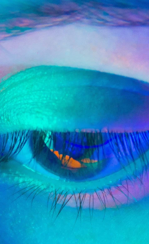 美女彩绘眼妆个性大屏手机壁纸