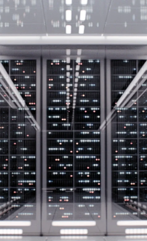 科技感很强的透明玻璃服务器机房手机壁纸