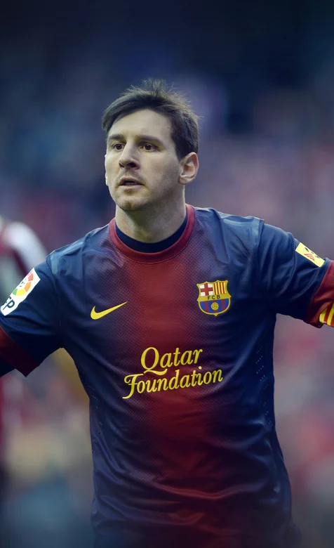 球场上的足球神童梅西手机壁纸