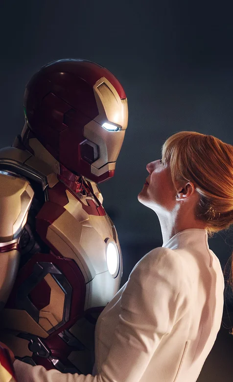 钢铁侠和小辣椒拥抱