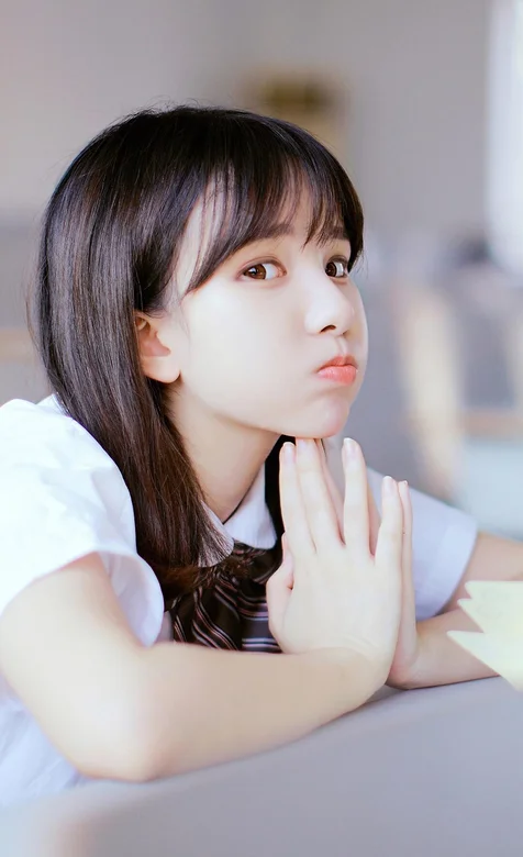 超清纯的校园学生妹子高清手机1080P壁纸