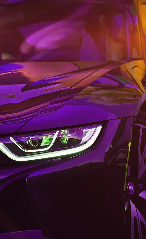 帅气的最新款宝马天使眼车灯手机壁纸