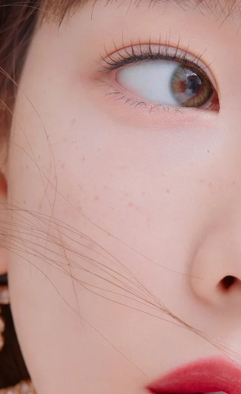 红唇诱人的亚洲美女半脸摄影手机壁纸