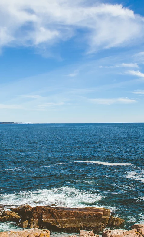 海边的海浪，礁石风景手机壁纸下载