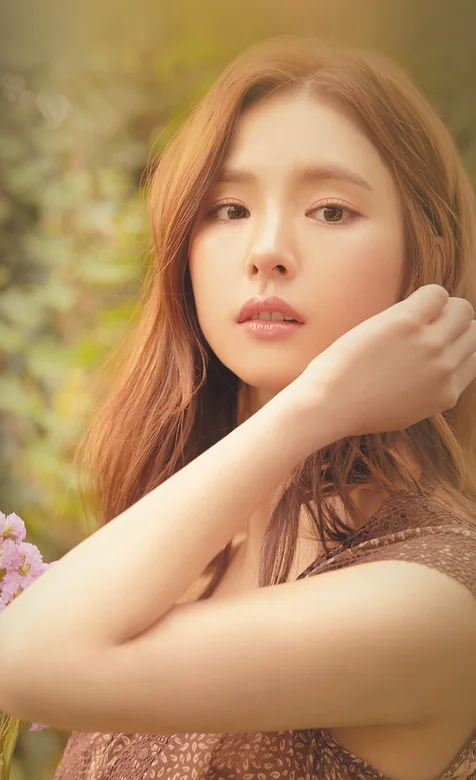 性感撩发高鼻子的韩国美女高清手机壁纸